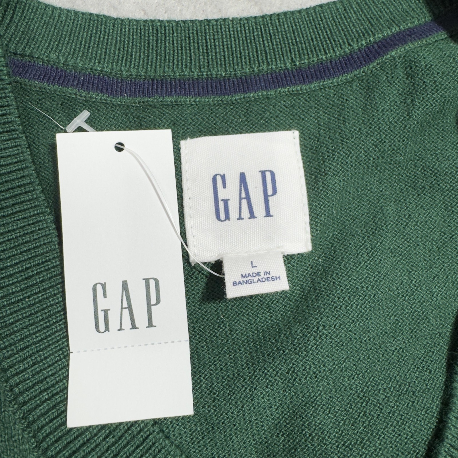 GAP Sweater Mens Large Green Solid V-Neck 100% Cotton Tight Knit Pullover NEW