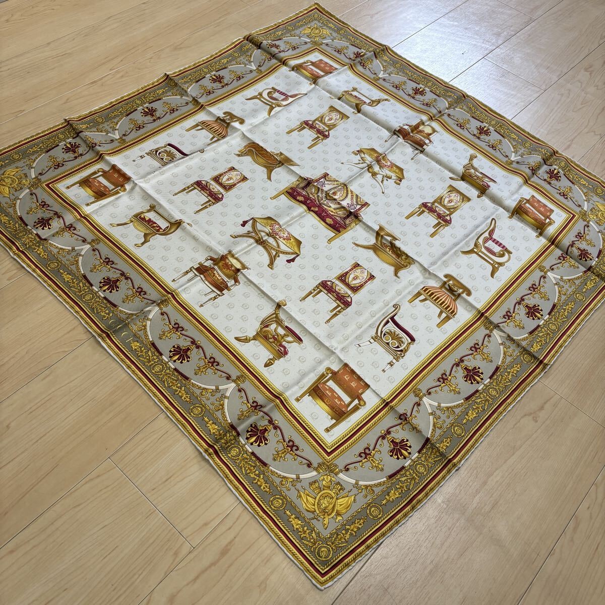 GUCCI Scarf Chair Pattern Botanical Gold no.47 Japan