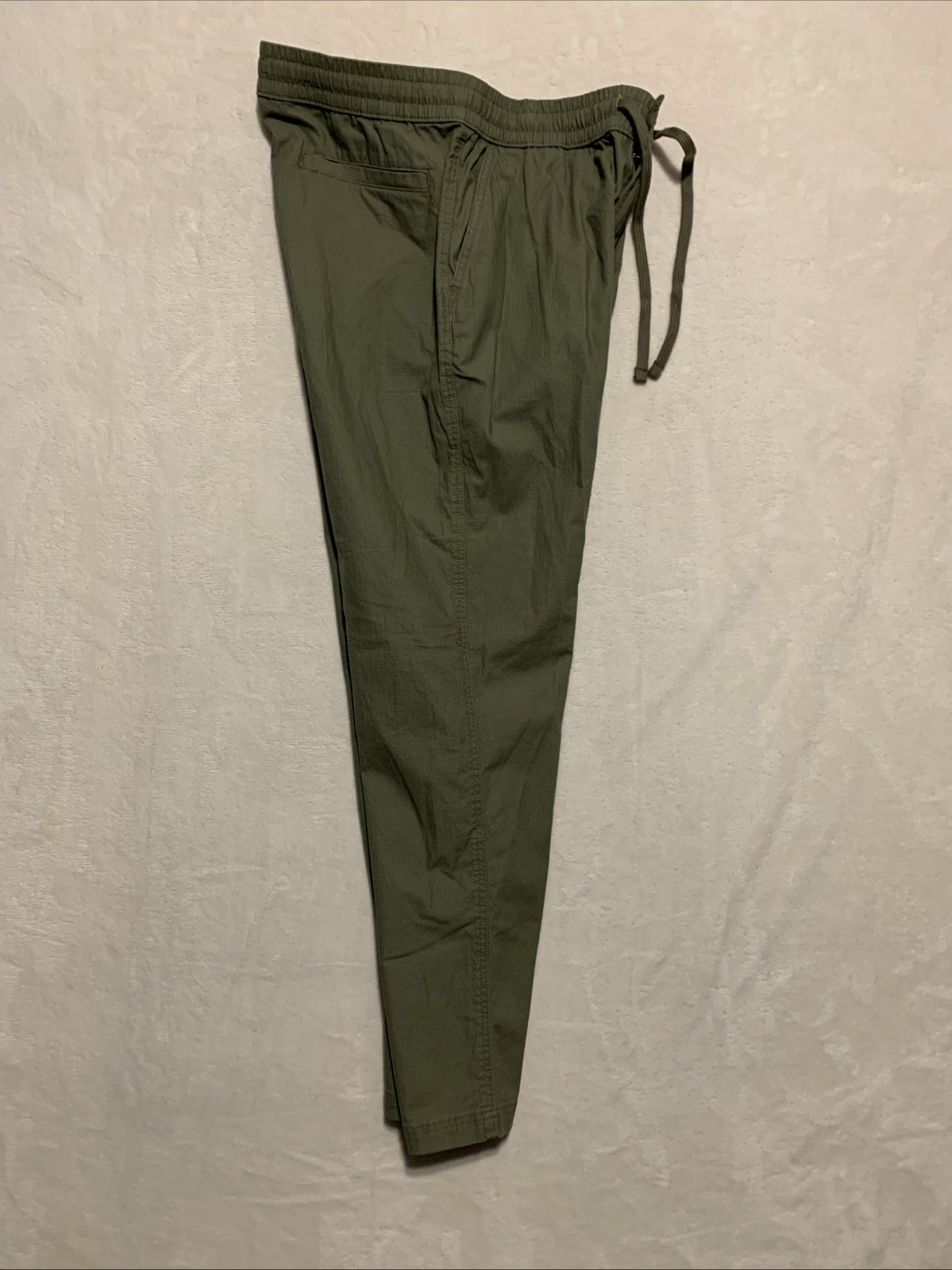Sonoma Everyday Tech Pants Mens Medium Olive Green Straight Leg NEW