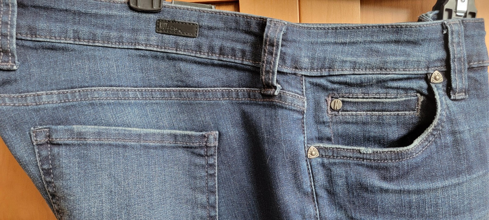 Kut from the Kloth Catherine Boyfriend Jeans NWT Dark Wash Size 16W KP494GQ4N