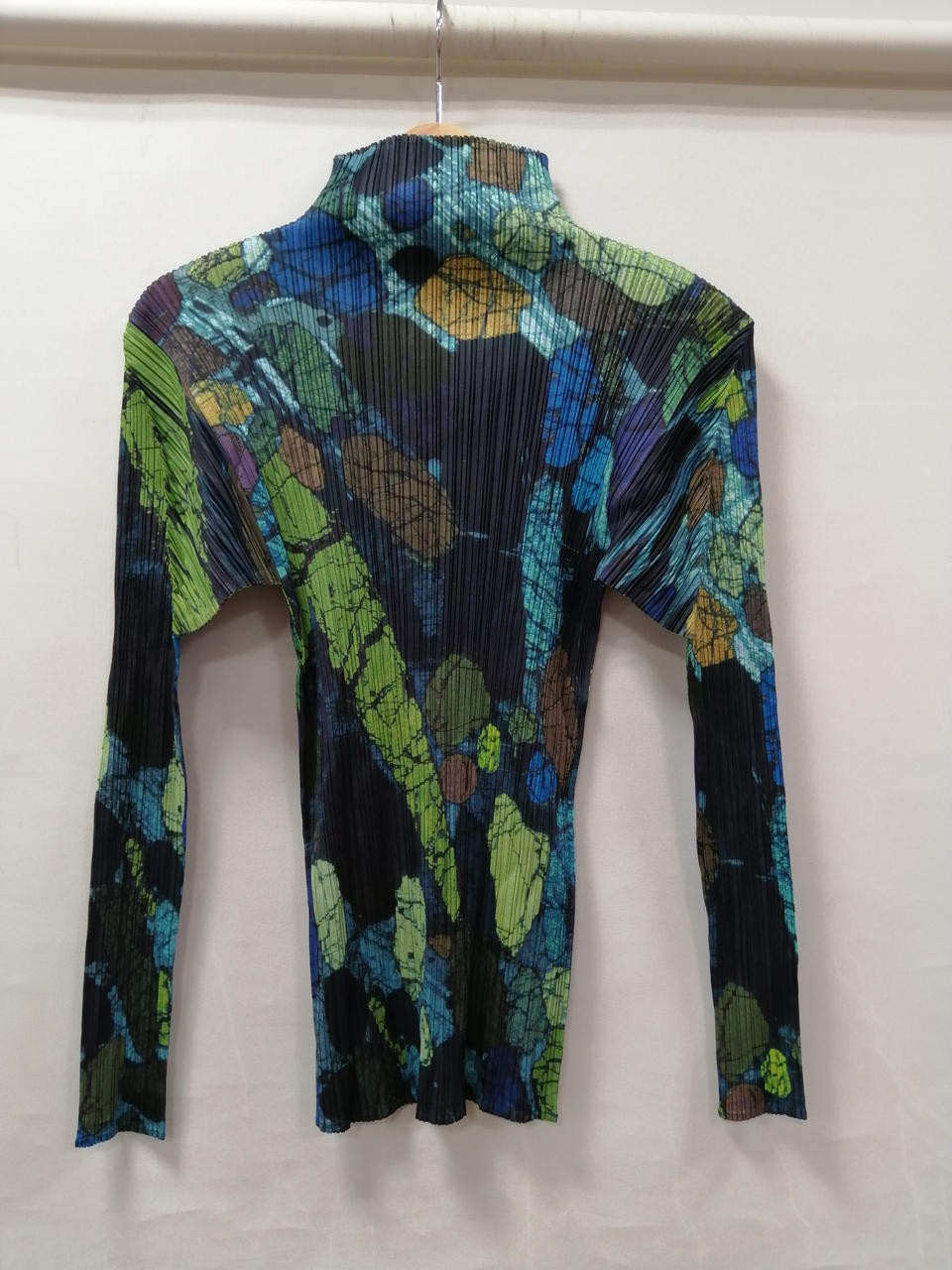 Pleats Please PP74-JK504 All-Over Pattern High Neck Top, Size 3, Women