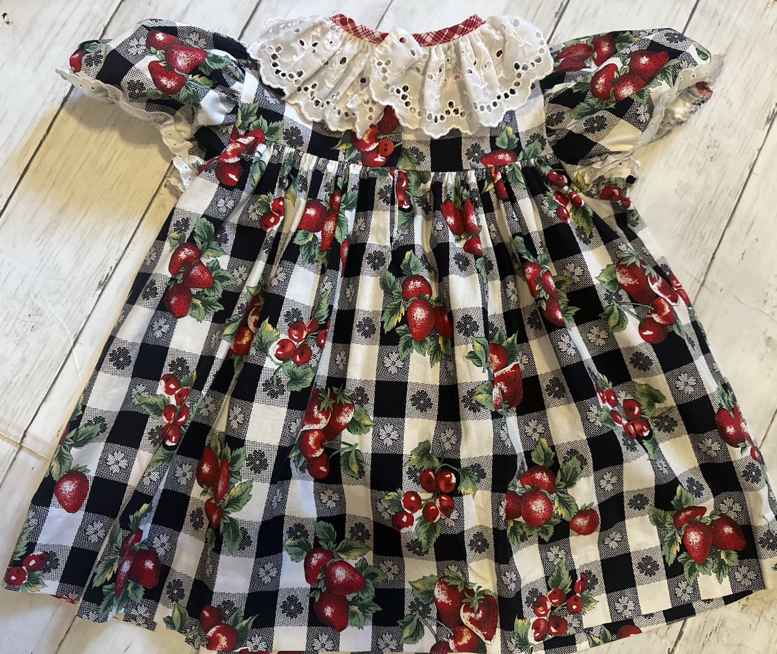 VTG Polly Flinders Red Black Plaid Berry Print Holiday Dress Eyelet Collar 2T