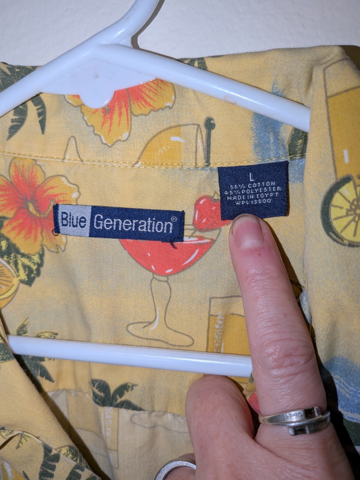 Blue Generation Hawaiian Print Men’s Button-Up Shirt Yellow Size Large