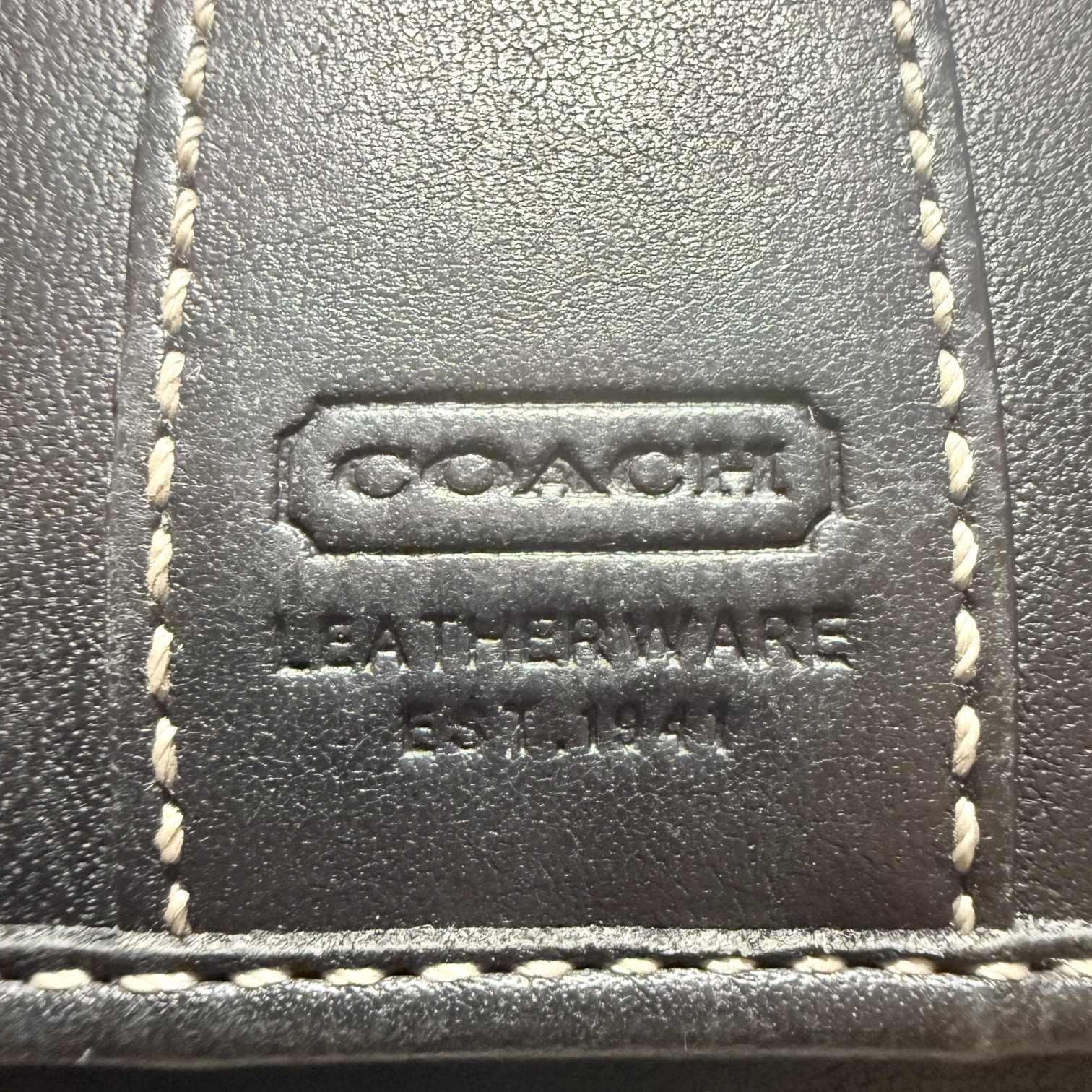 Coach Leatherware Black Leather Wallet Organizer White Stitch Zip Coin Holder