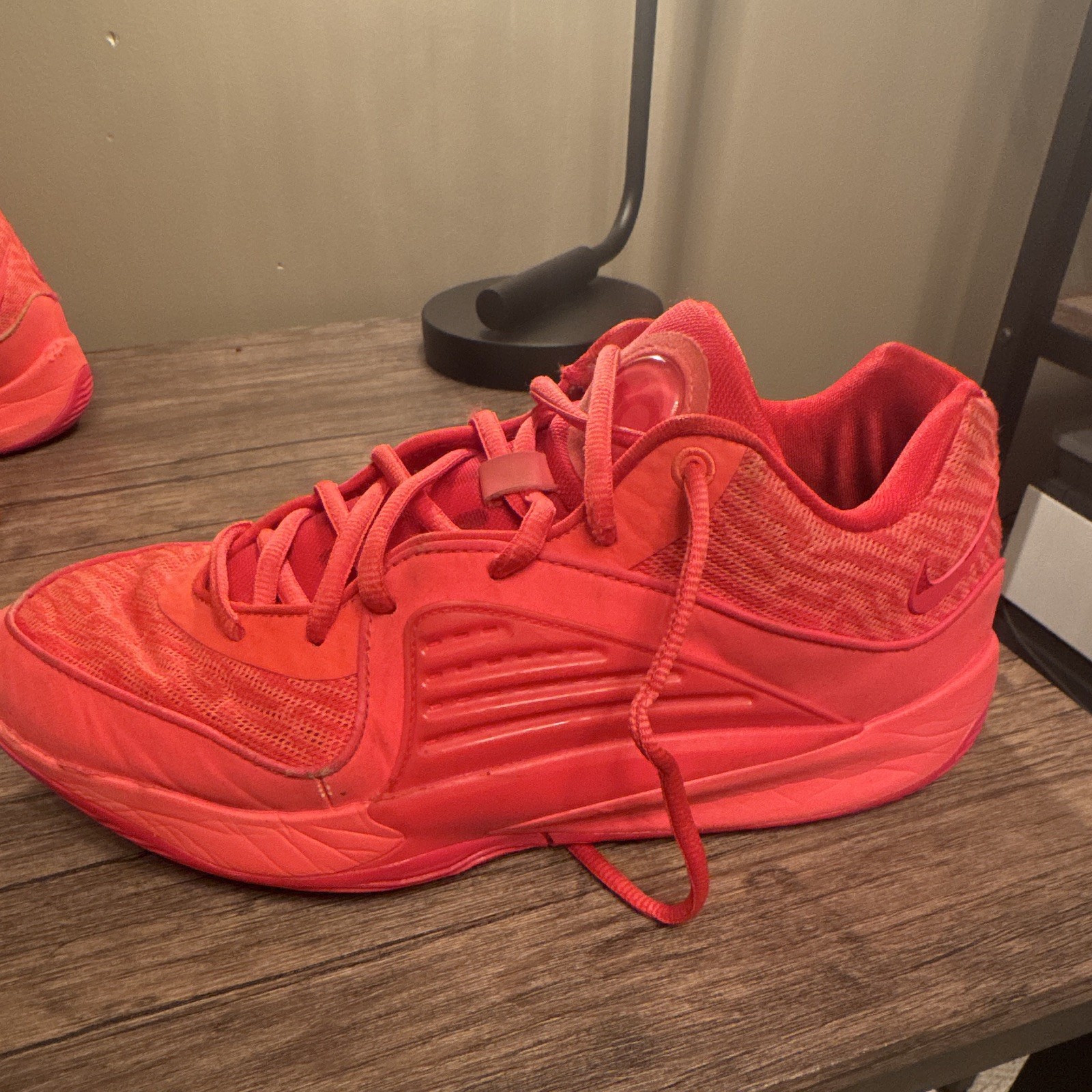 SIZE 10 KD 16 Red Basketball Shoe