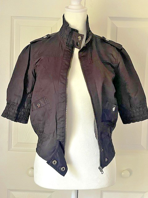 bebe 2b Black Cropped Bomber Jacket Womens S Short Sleeve Y2K Puff Ruched