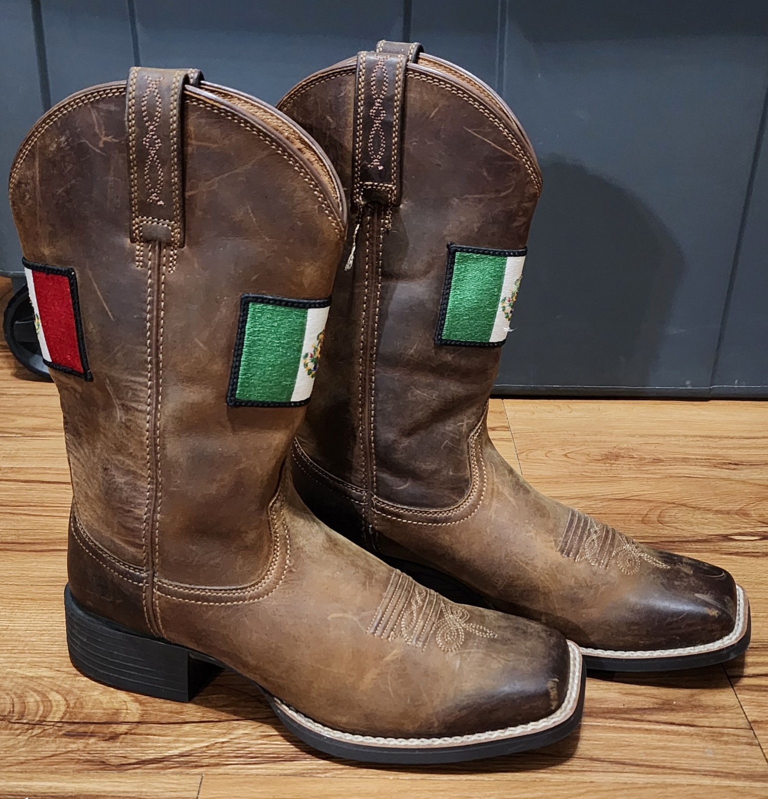 ARIAT Round Up Orgullo Mexicano Performance Western Distressed Square Boots 8 B