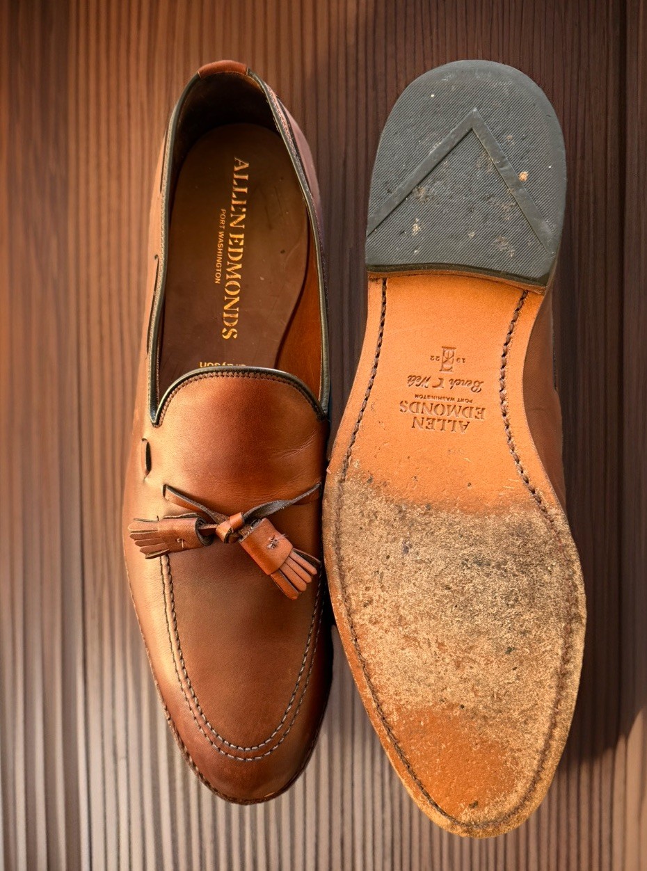 MEN’S LOAFERS Allen Edmonds Grayson Tassel Loafers – TAN / SIZE- 12 A