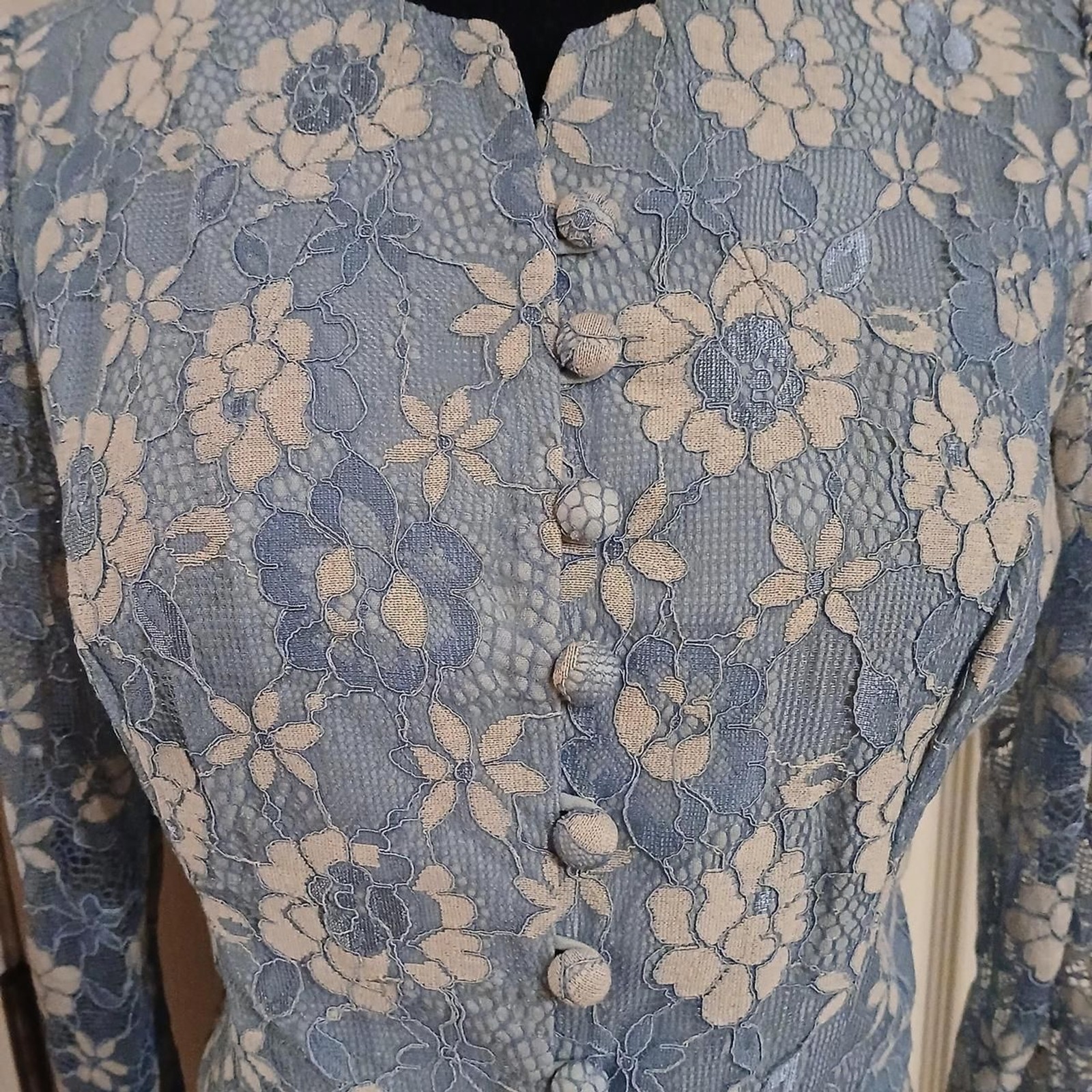 Italian blue lace button-up blouse floral design sheer puff sleeves 38/6 Regency