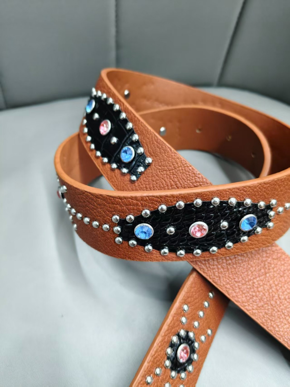 Brown Western Rhinestone Studded PU Leather Belt – Y2K Cowgirl Pink & Blue Cryst