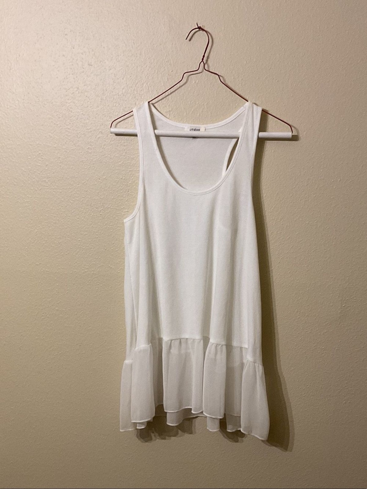 Umgee USA White Ruffled Hem Sleeveless Tank Top Size L
