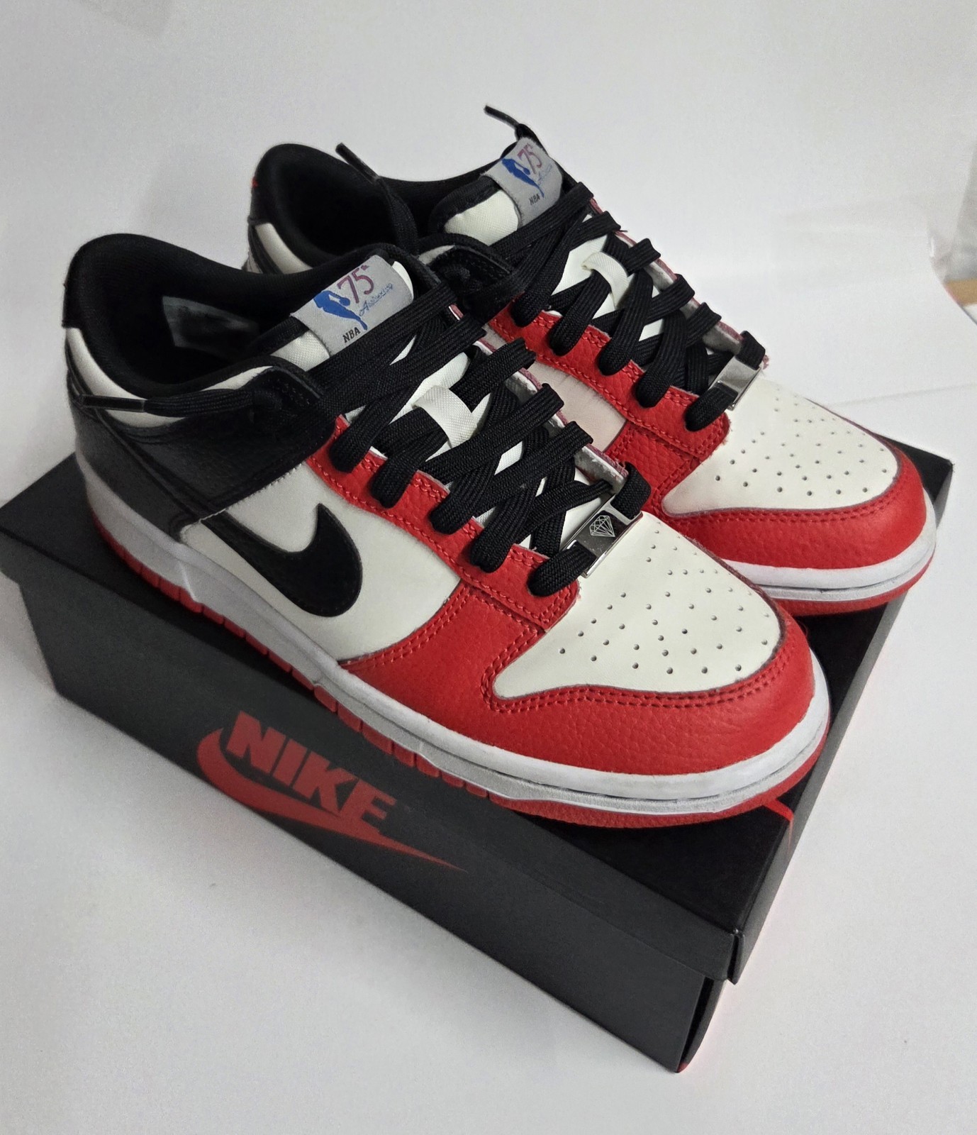 Nike Dunk Low EMB x NBA 75th Anniversary Chicago GS – Size 6.5 Y Or 8 Women’s