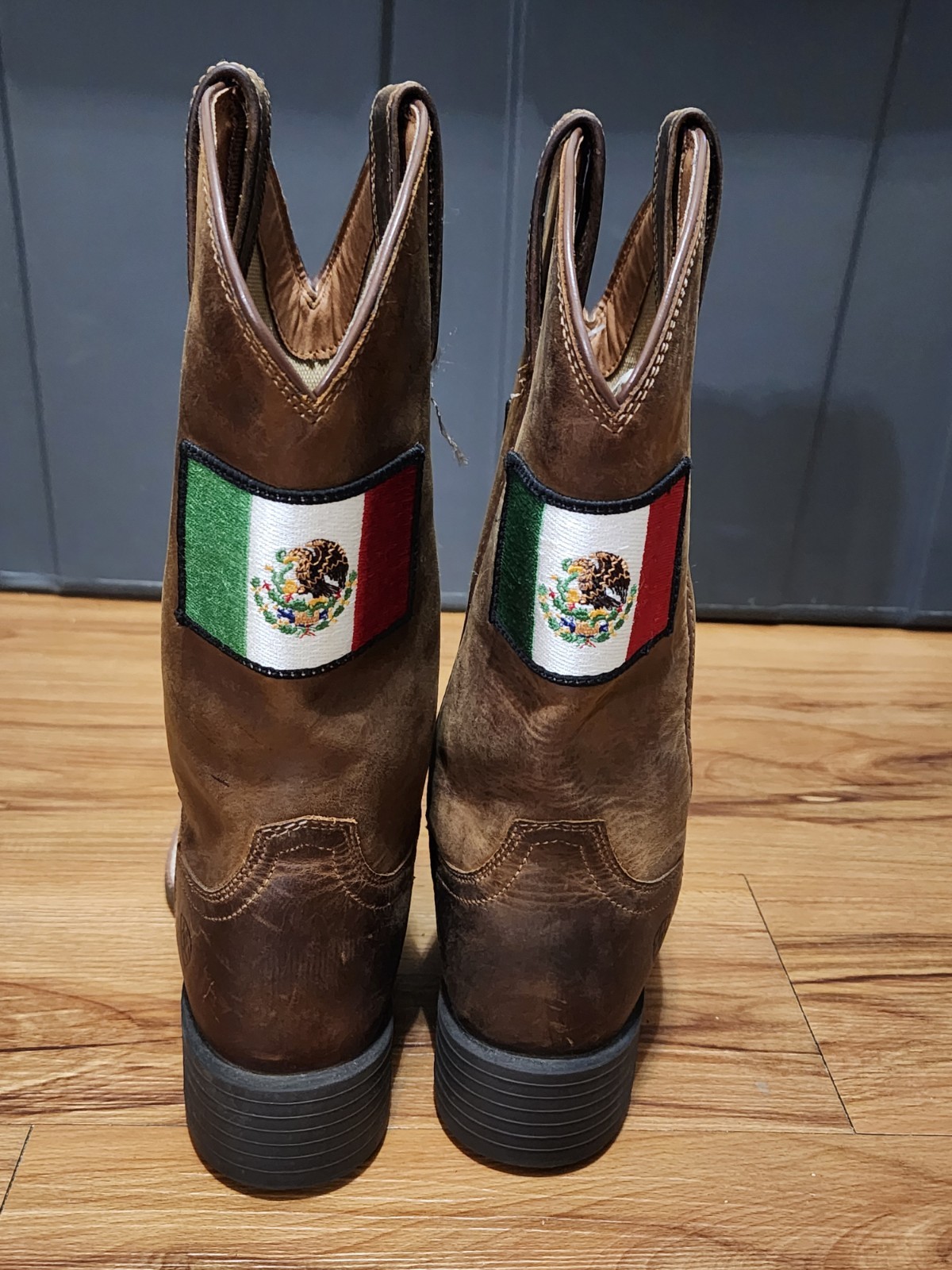 ARIAT Round Up Orgullo Mexicano Performance Western Distressed Square Boots 8 B