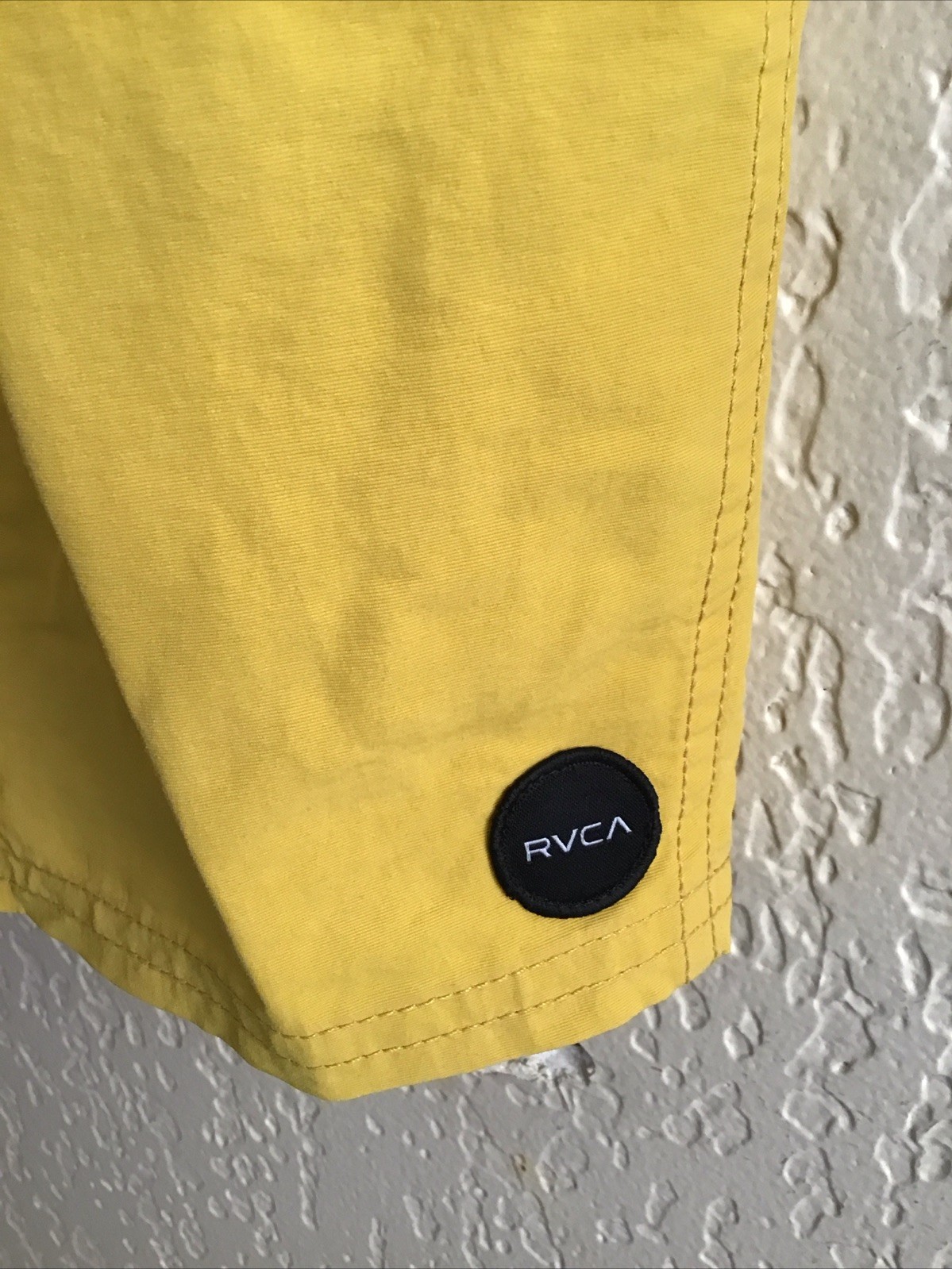 RVCA Size Medium Men’s Board Shorts Swim Trunks Golden / Yellow Color New UM