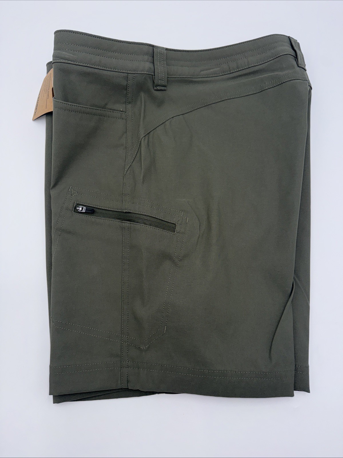 $60 Eddie Bauer Women’s Rainier shorts- Sprig Khaki – Size 4 (28W) – NEW Tags