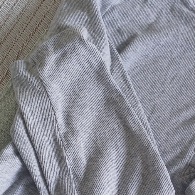 Sonoma Goods For Life Women’s XL Gray Solid Ribbed Knit V-Neck Henley Button Top