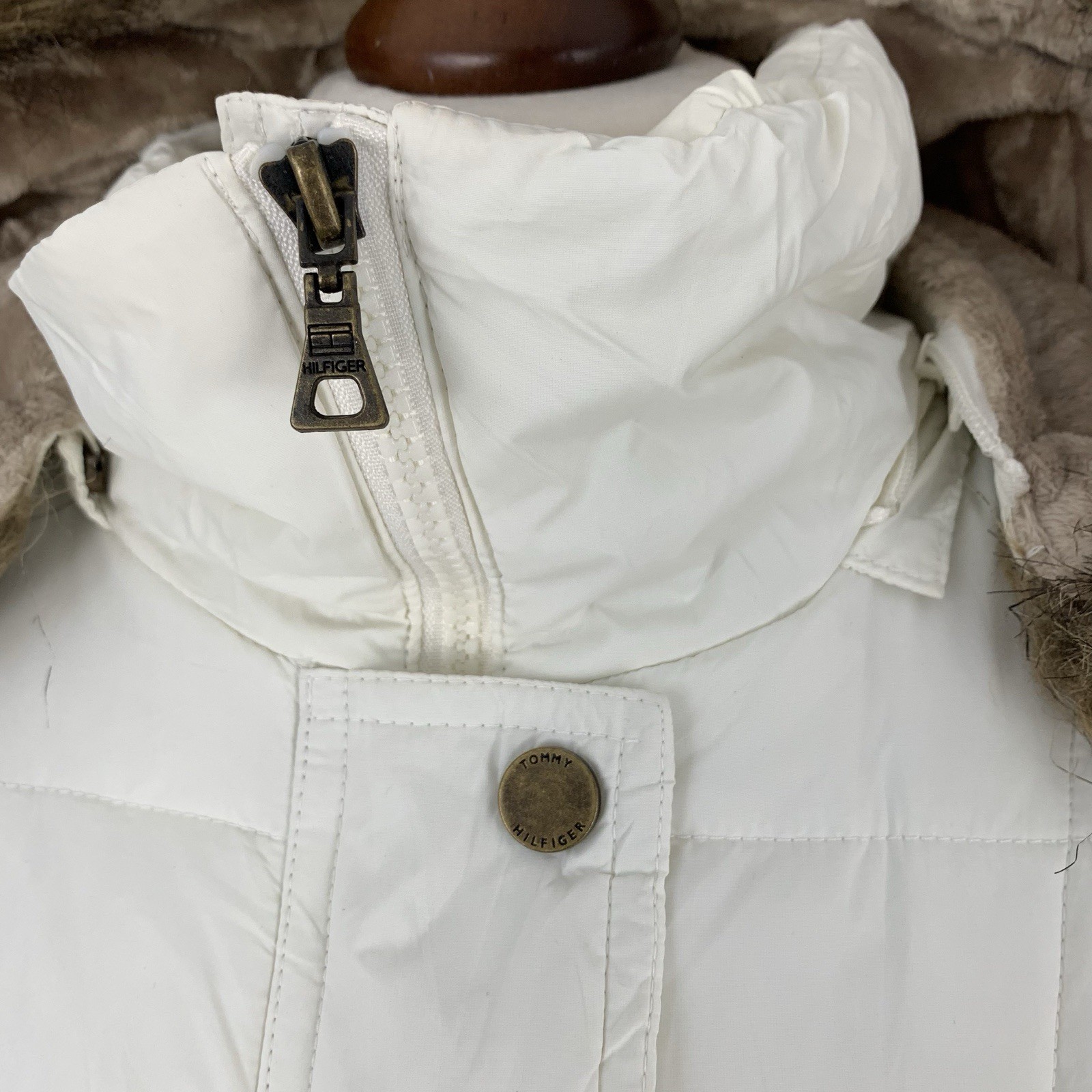 Tommy Hilfiger Quilted Jacket Womens Large White Hood Faux Fur Trim Winter Coat