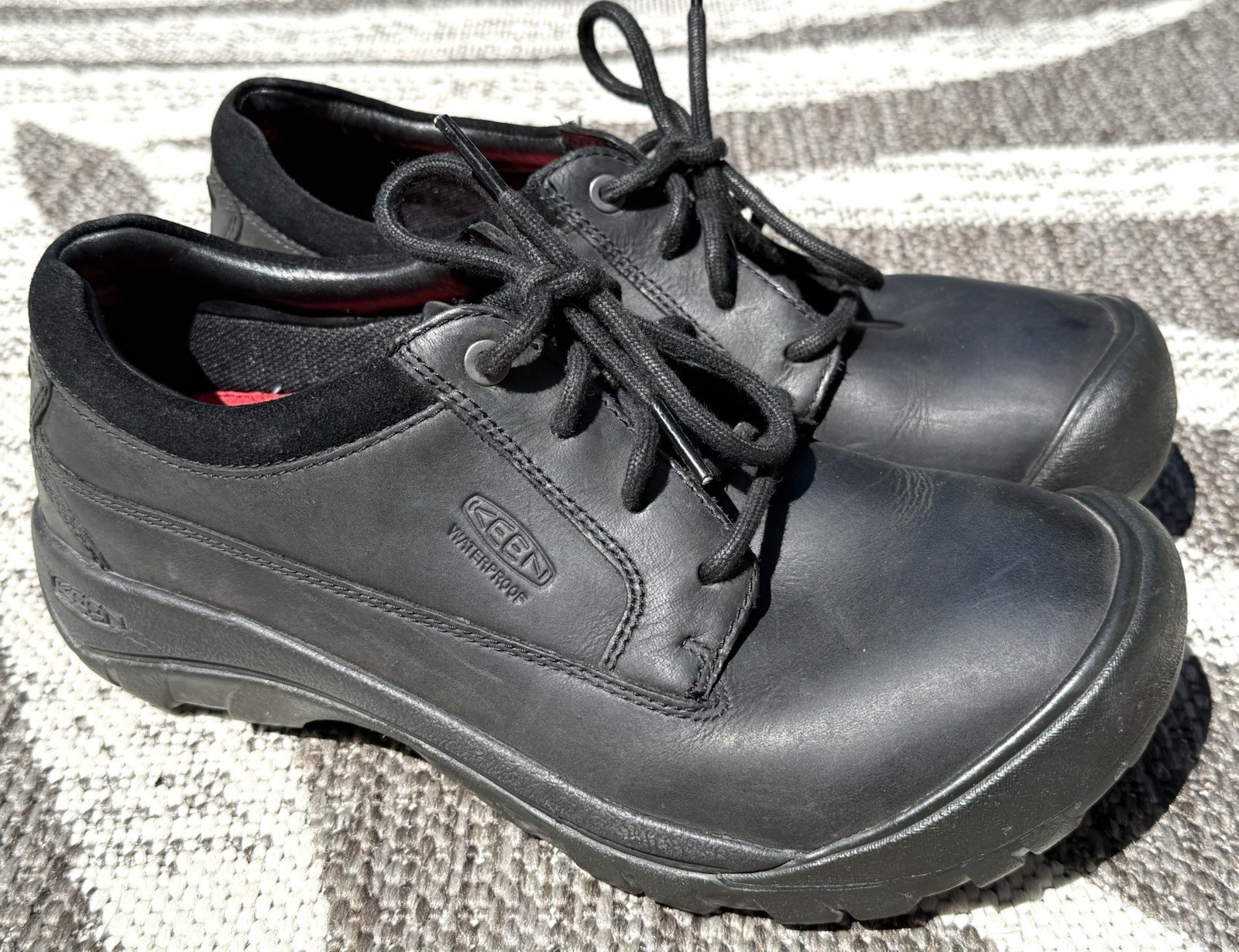 KEEN Austin Leather Waterproof Clogs Shoes Sz 9/42 Black Casual Walking Comfort