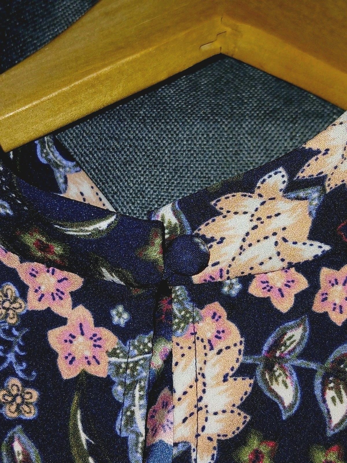Ann Taylor Loft Japanese Floral Top Sz M/Petite Navy/Pink Artsy Bell Sleeve Boho