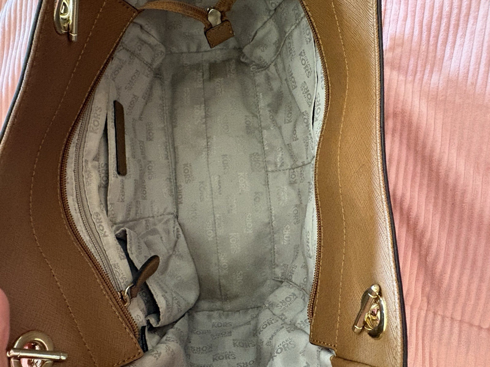 Michael Kors Brown Large Handbag Zip Closure Chain Shoulder Straps Gold Hardware