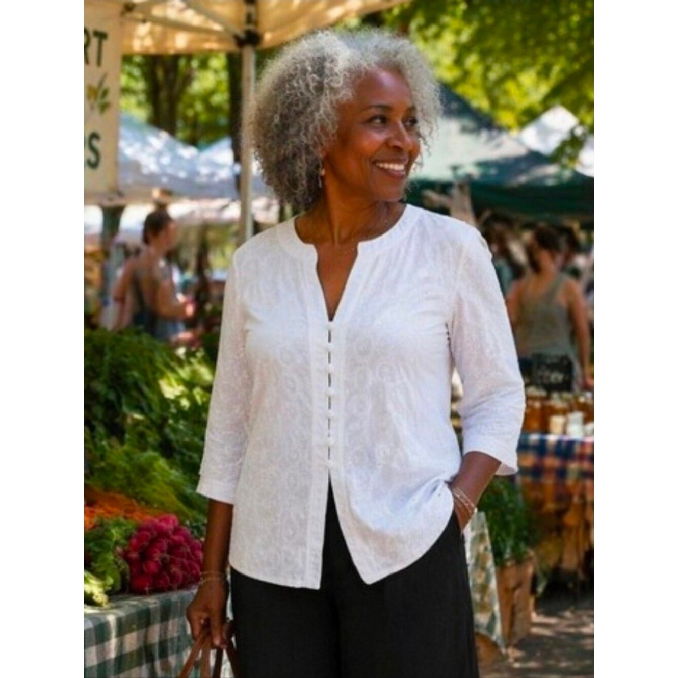 Chico’s White 100% Cotton Embroidered V-Notch Button-Front Shirt, Sz 3.