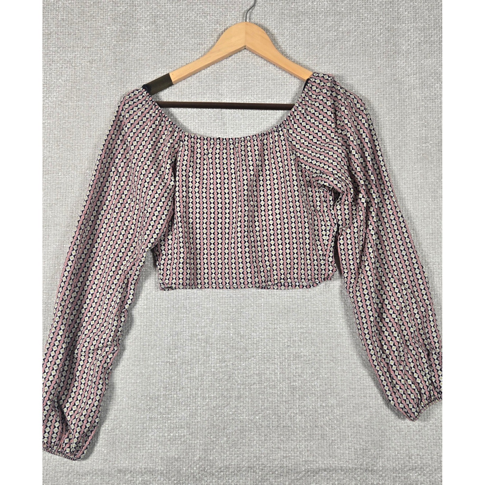 Maison d’Amelie Pink Geometric Tie Front Balloon Sleeve Crop Top XS