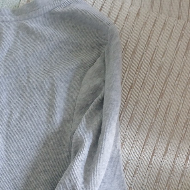 Sonoma Goods For Life Women’s XL Gray Solid Ribbed Knit V-Neck Henley Button Top