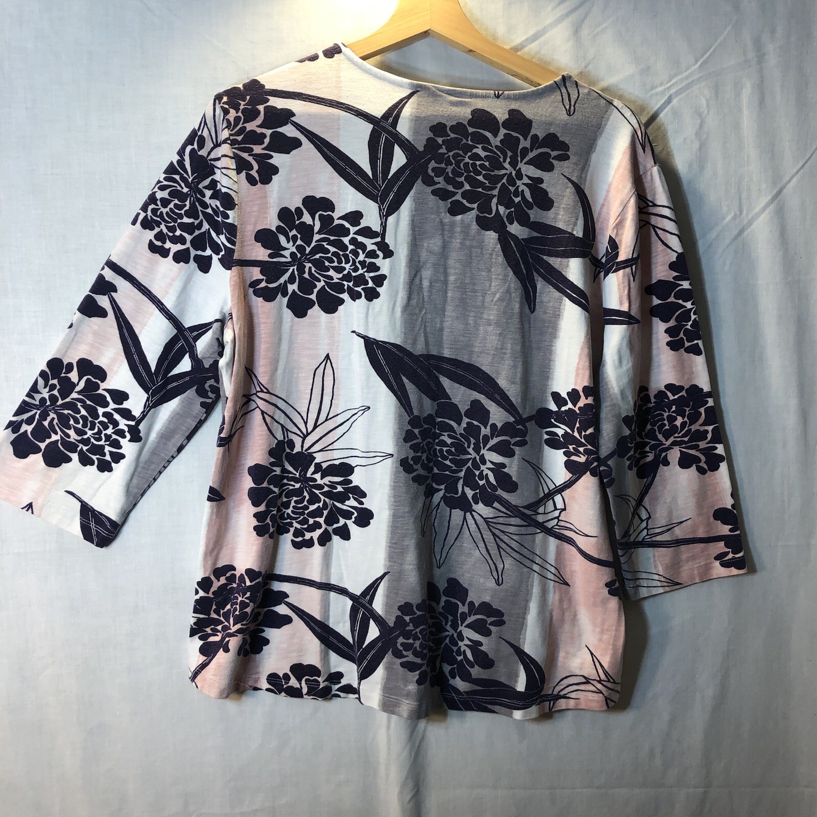 Weekend by Chico’s Size 2 White Pink Grey Sripes Black Flowers Knit Shirt
