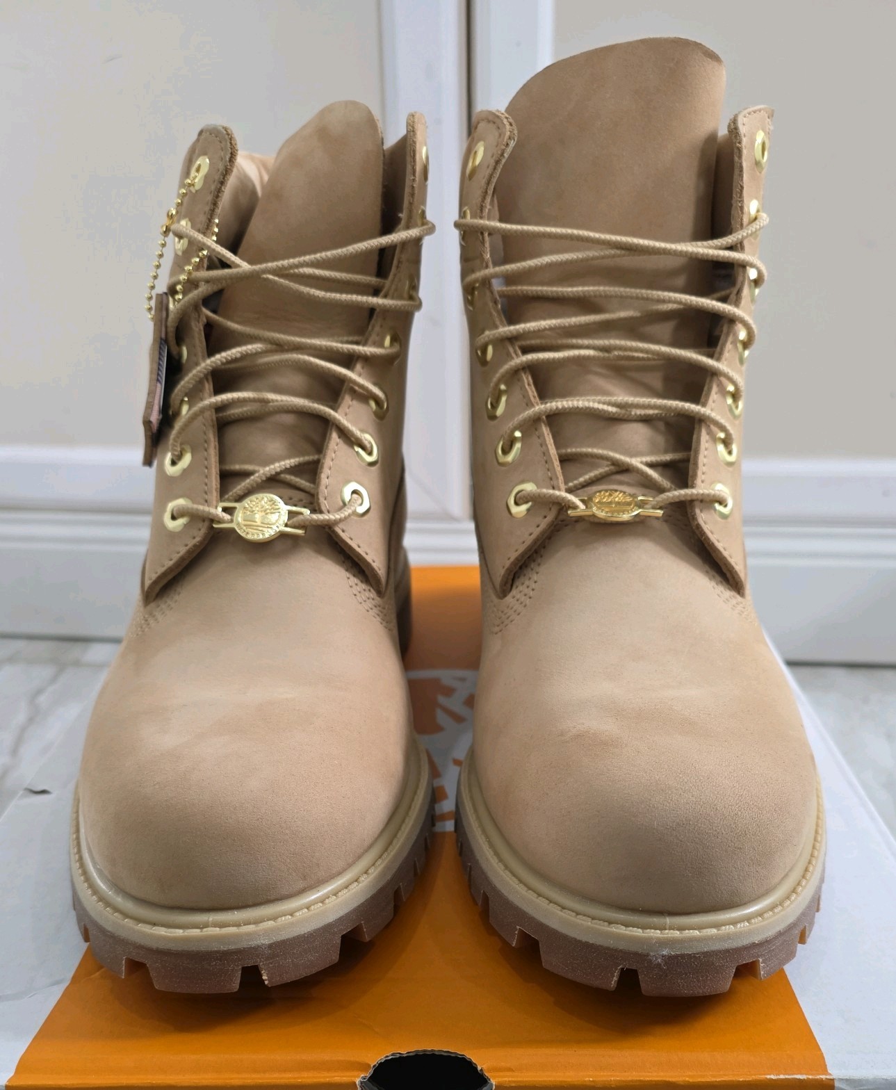 Timberland Used Premium Waterproof Light Beige Nubuck Men’s Boot Size 10.5