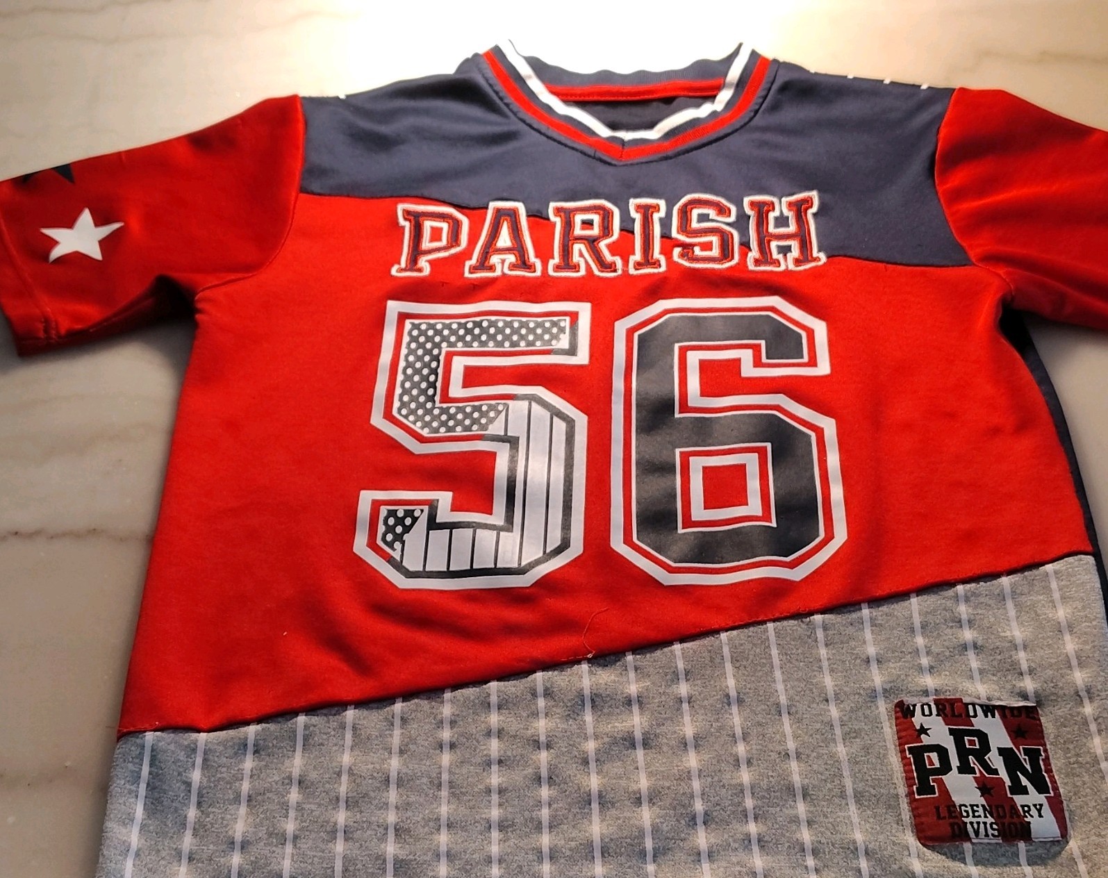 PRN Parish 56 Graphic Logo V-Neck Short Sleeve T-Shirt Men’s S Red/Blue/Gray