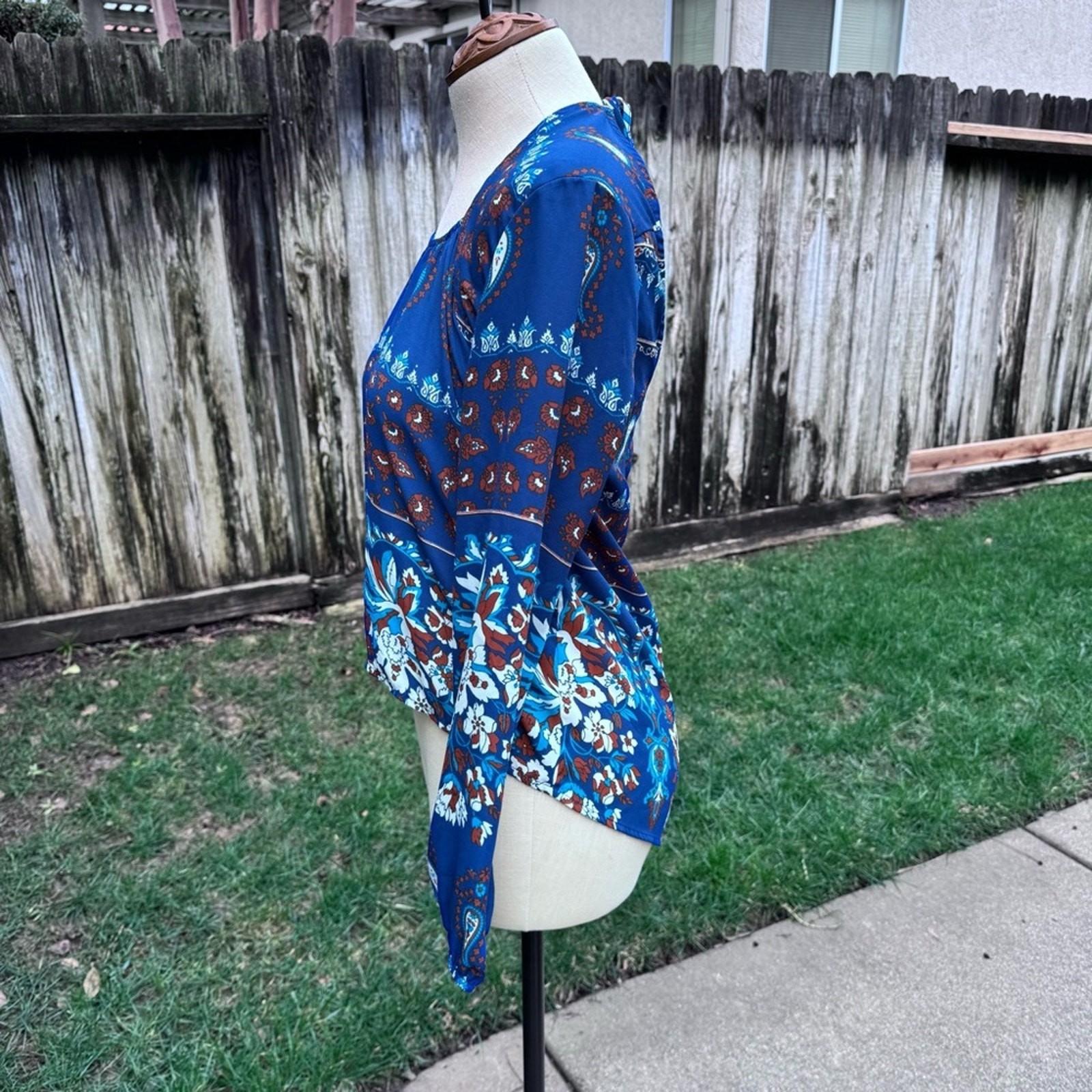 Timing Blue Paisley Boho Button Front Open Back Semi Sheer Blouse Women’s Size S