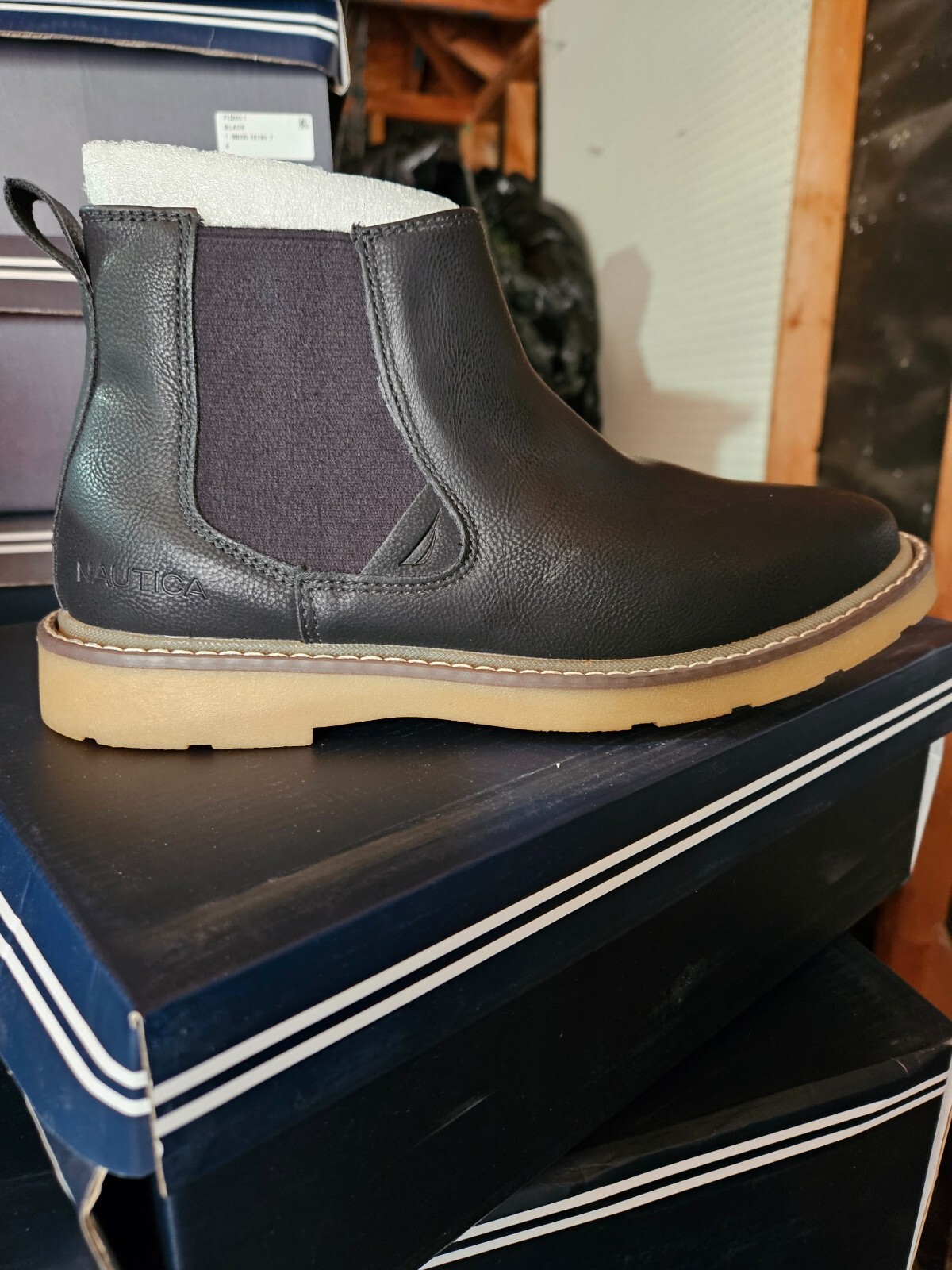 Nautica Men’s Grandt Casual Chukka Boots Black Color New in Box