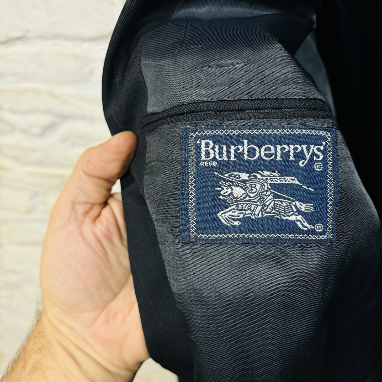 Burberry’s Striped Navy Double Breasted Wool 2-Piece Suit 34×30 Cuffed Pant Vtg
