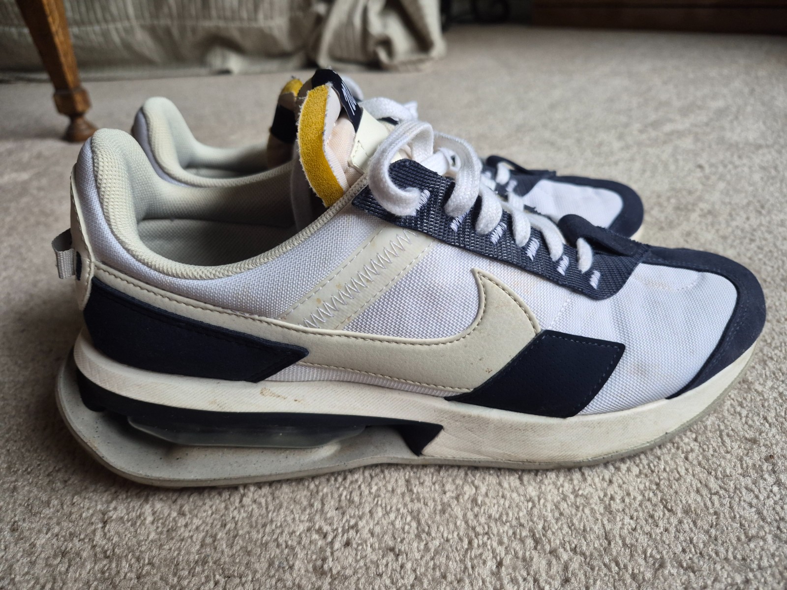 Nike Air Max Pre-Day Obsidian Light Bone Used Sneakers 10