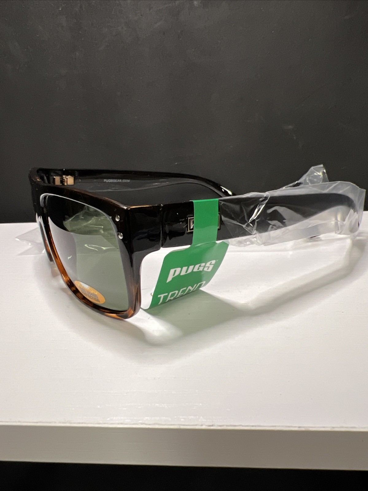 Pugs Trend T2 Sunglasses w/ Tortoise Frame & Black Colored Lenses New UV400