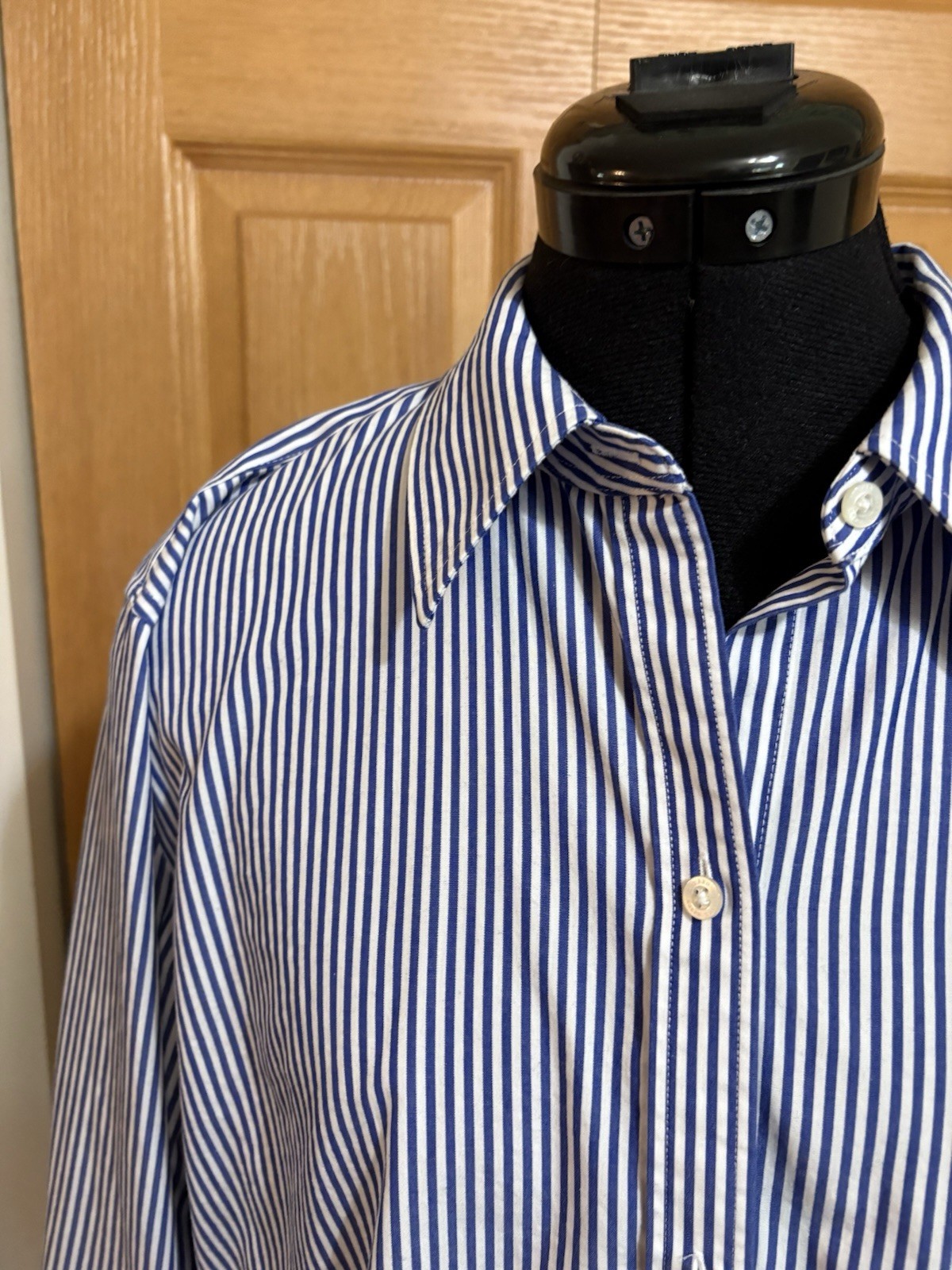 Lauren Ralph Lauren Women’s Non Iron Shirt Size XL Button Up Blue White Stripe