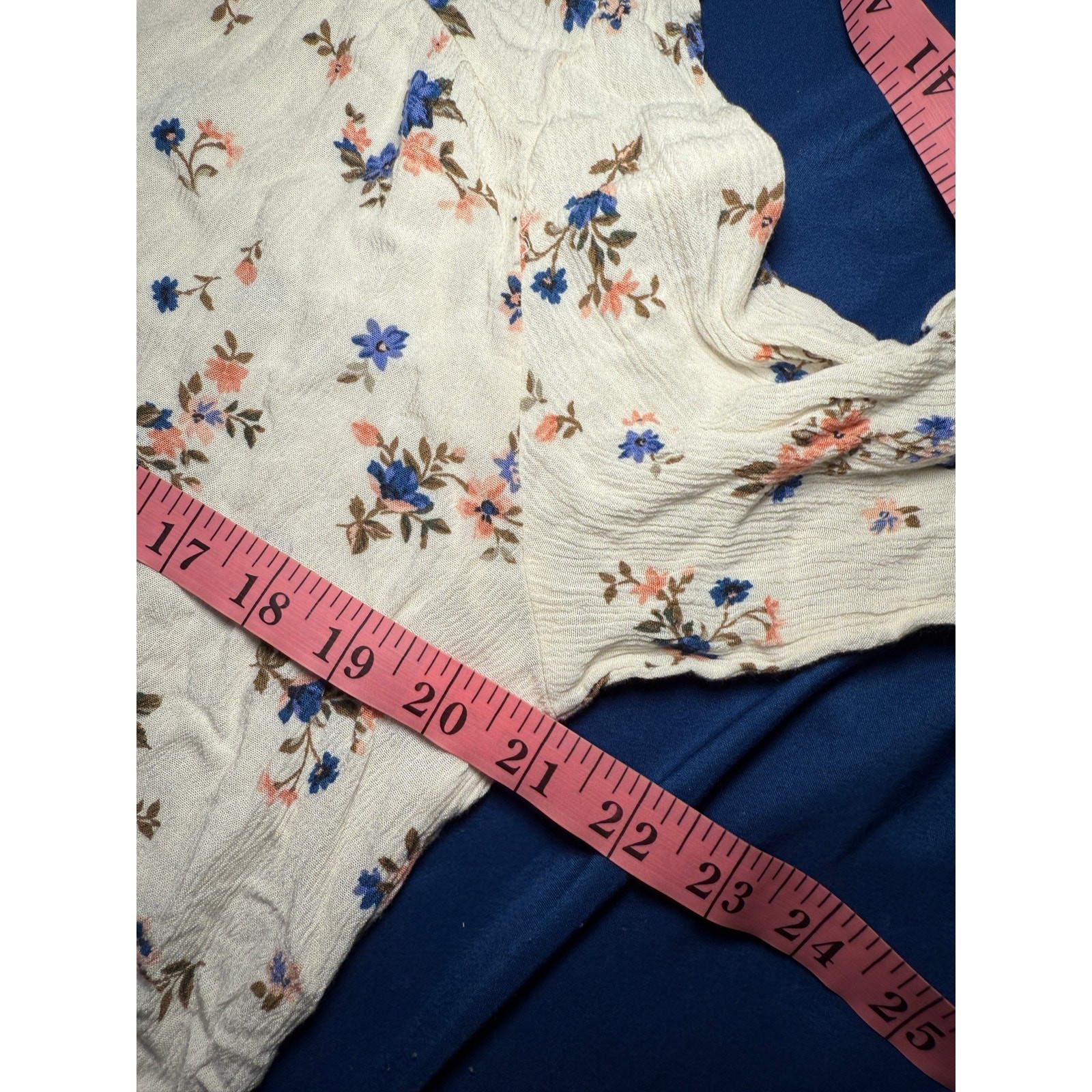 American Eagle keyhole cut out floral blouse womens large boho chic career