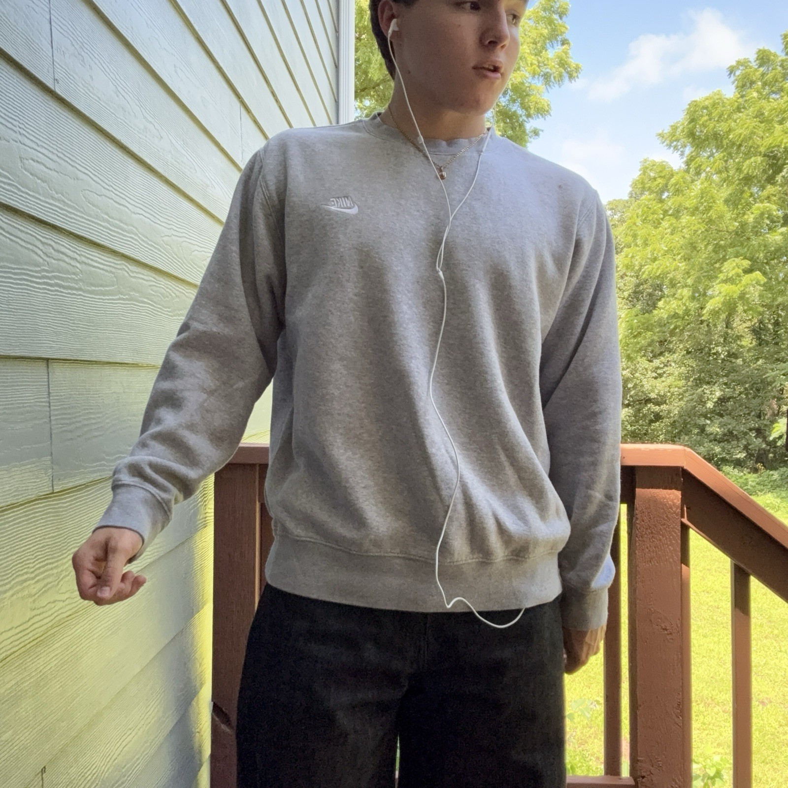 New Grey Nike Crewneck Sweatshirt with Embroidered Logo Size Large Men’s