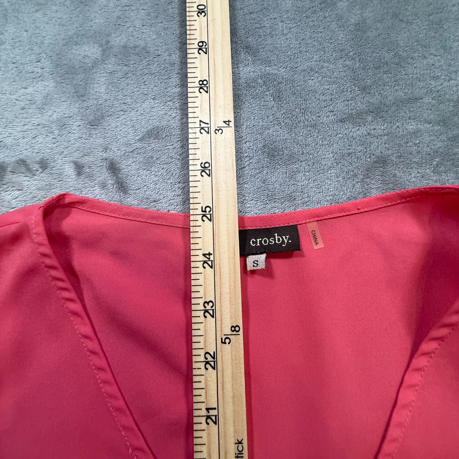 Crosby Women’s Small Coral Pink V-Neck Split Sleeve Blouse 3/4 Sleeve