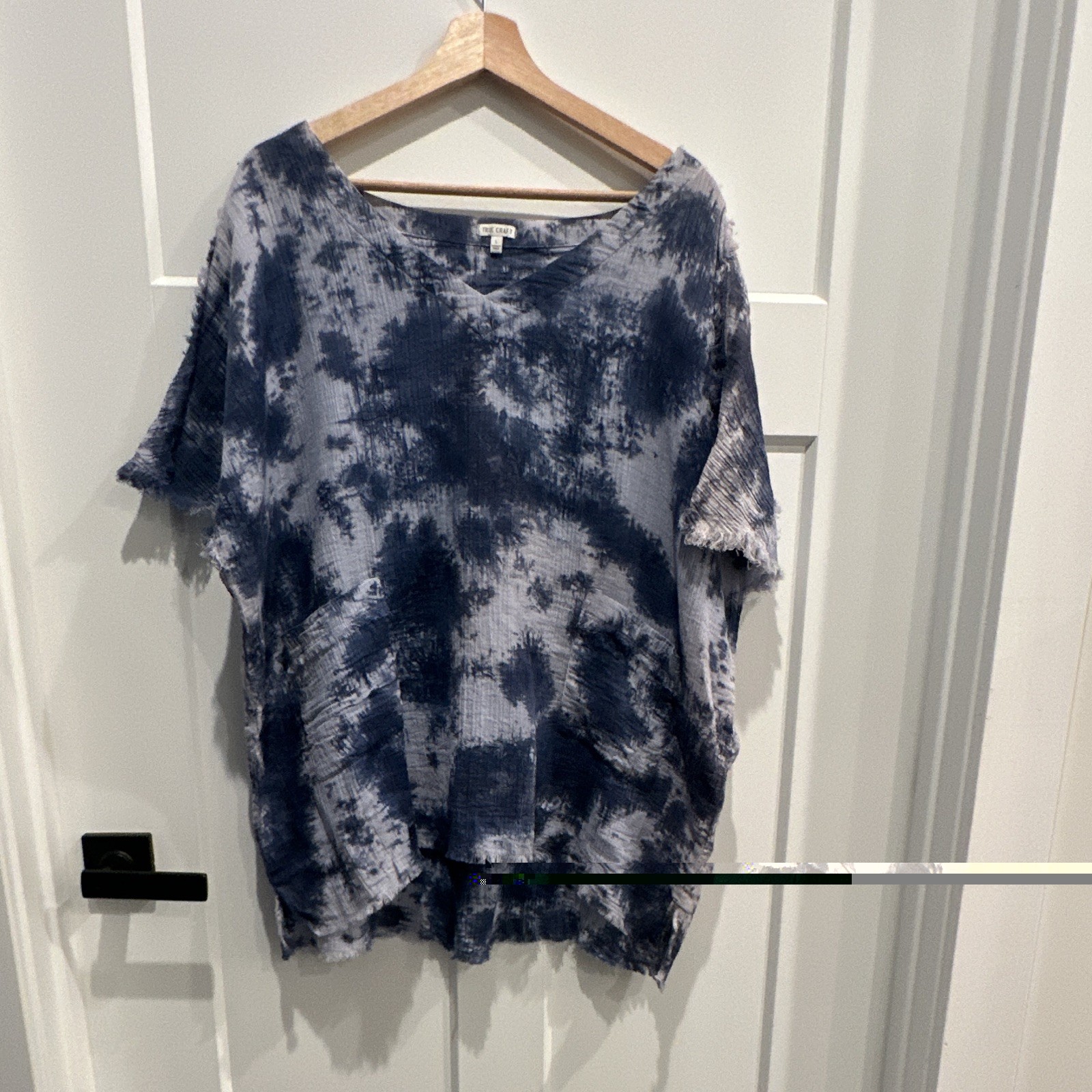 True Craft Women’s Blue Tie-Dye V-Neck Cap Sleeve Tunic Blouse Cotton L