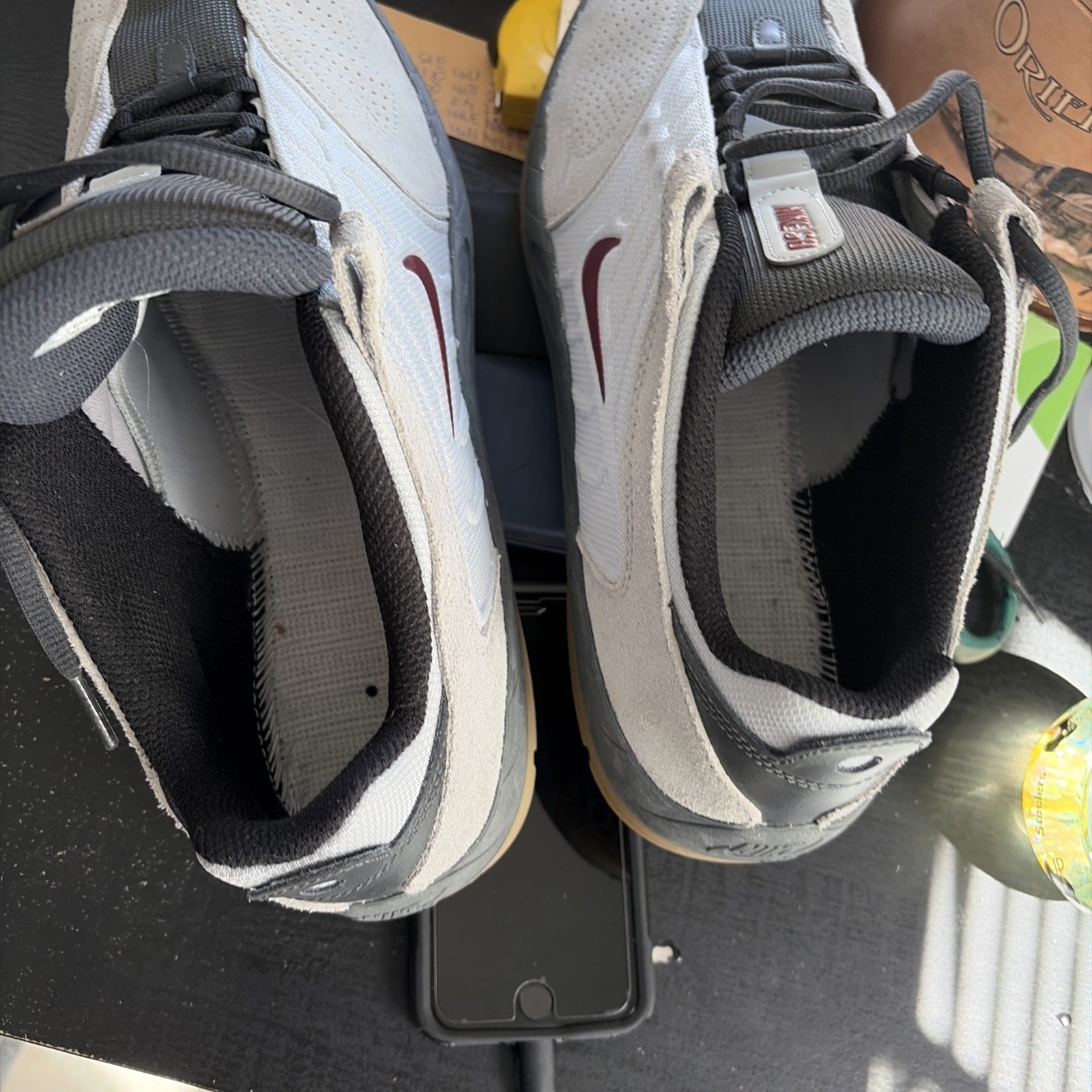 Nike SB Vertebrae Light Smoke Grey Dark Team Red FD4691-004 (D)(197) Men’s Shoes