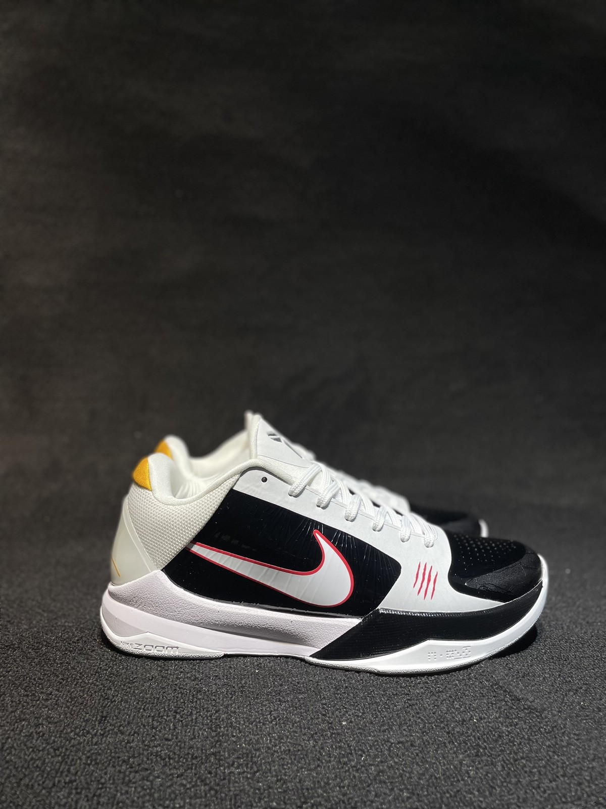Zoom Kobe 5 Protro’Alternate Bruce Lee ‘CD4991-101 Size 7-13