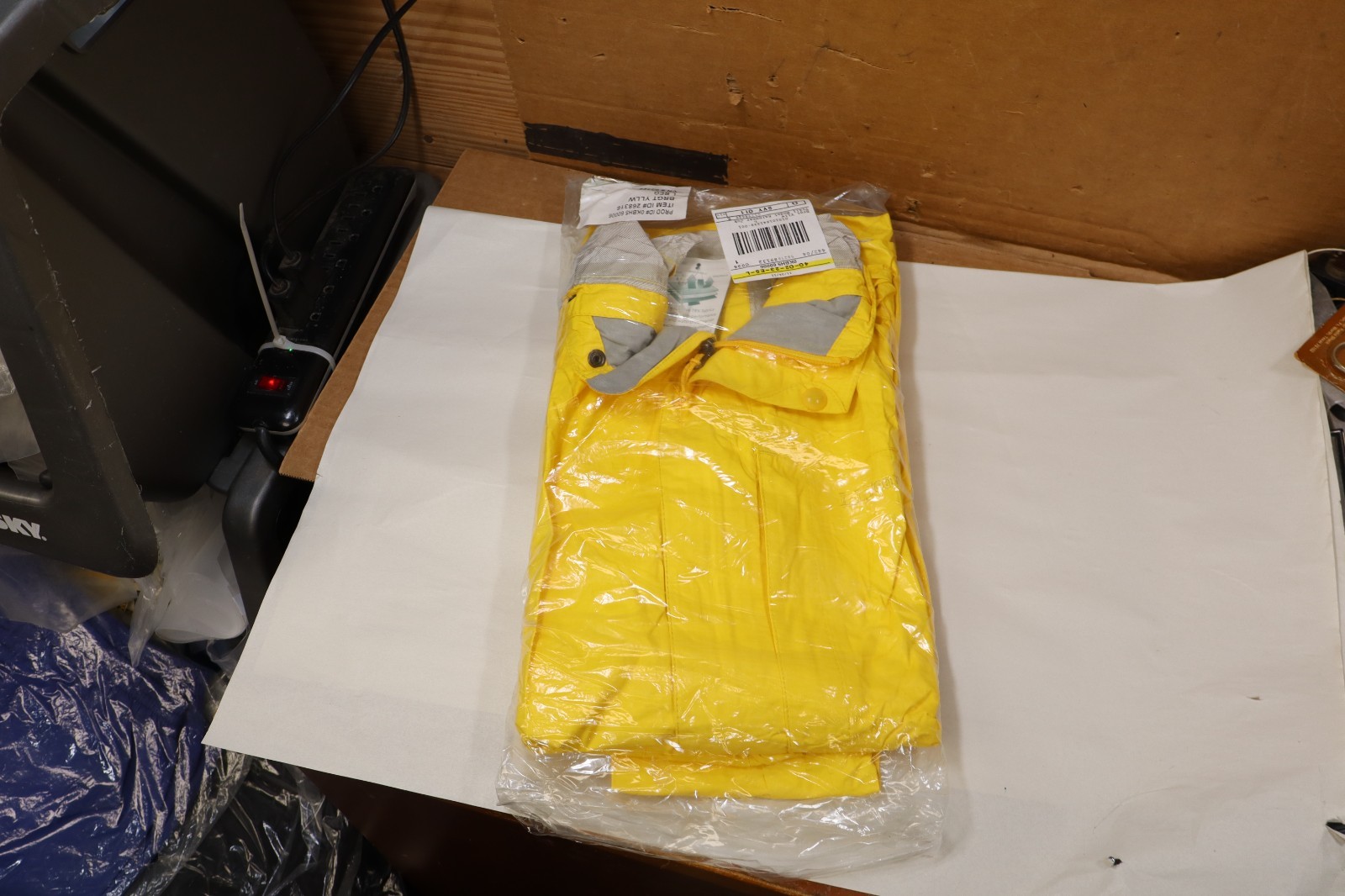 LL Bean Trail Model Rainwear Rain Jacket Bright Yellow Large Regular