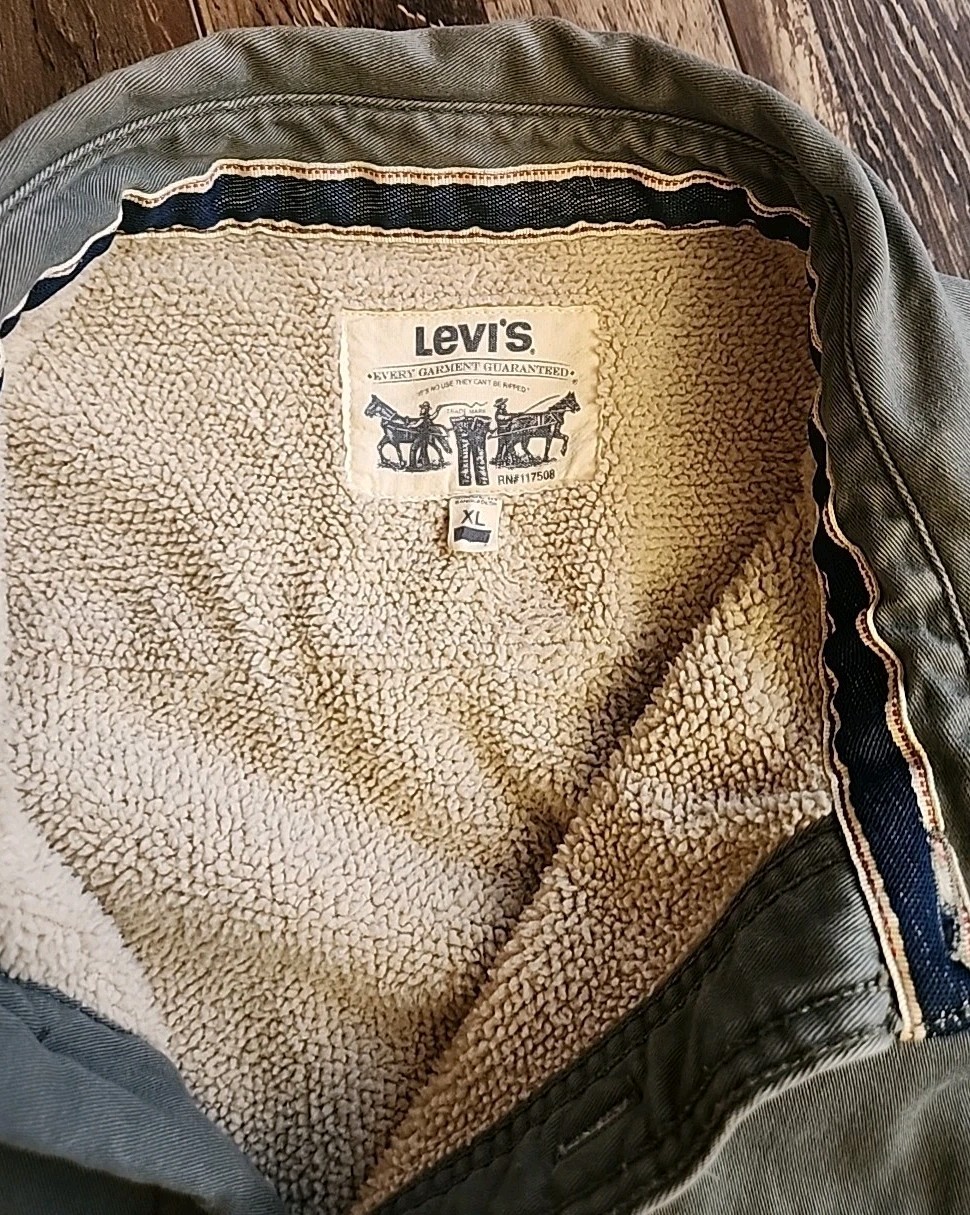 Levi’s Jacket Shacket Shirt Mens XL Sherpa Lined Button Up Light Gray