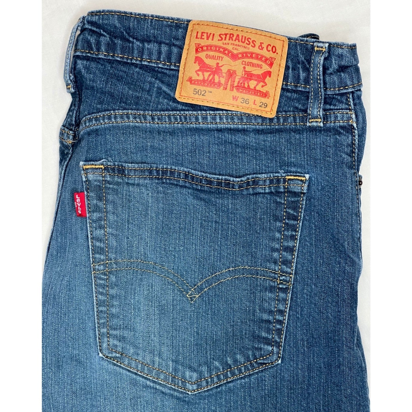 Levis 502 Regular Taper Jeans Mens 34×29 Medium Wash Blue Denim Pants