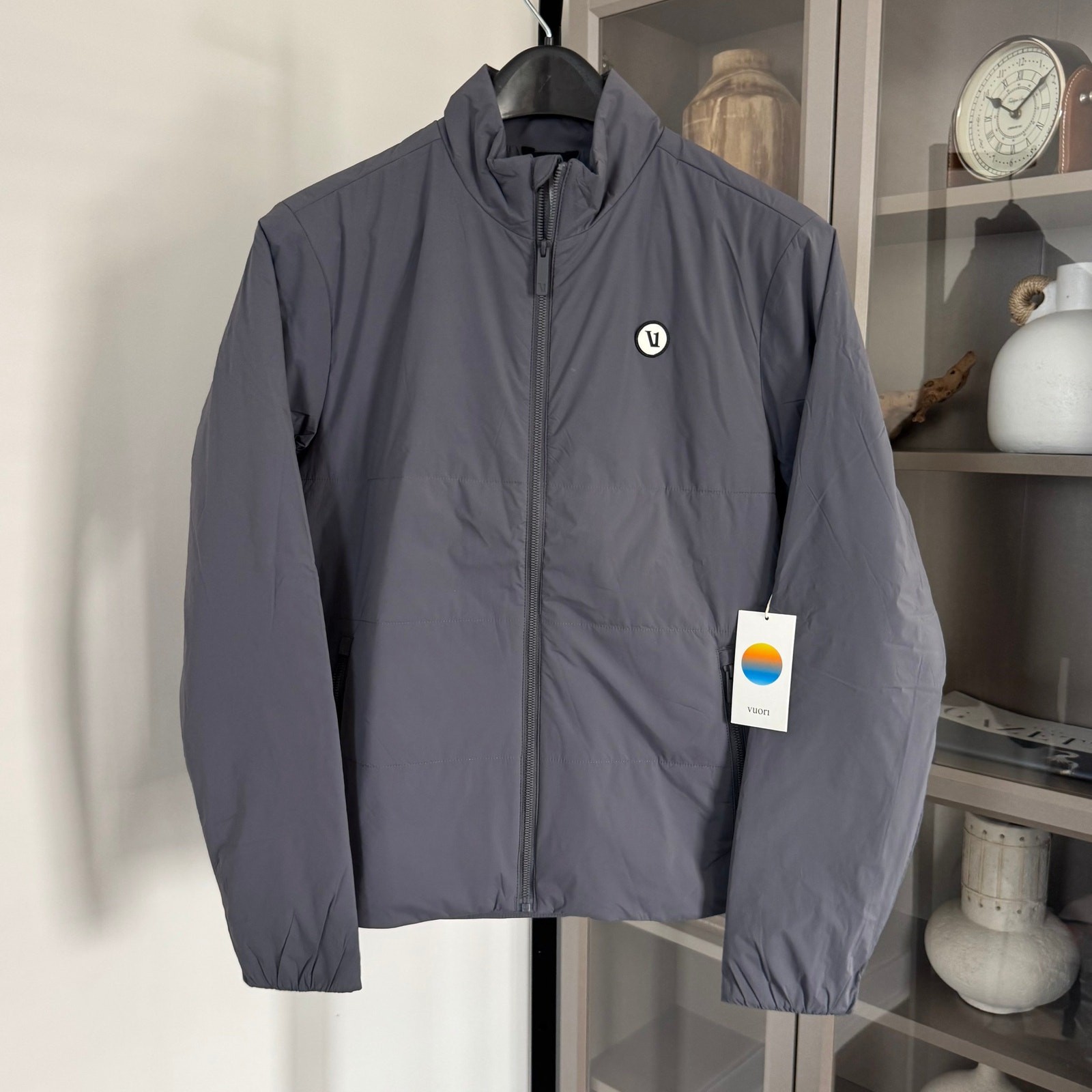 VUORI Echo Insulated 2.0 Moonlight Jacket Large NEW Lightweight Grey Primaloft