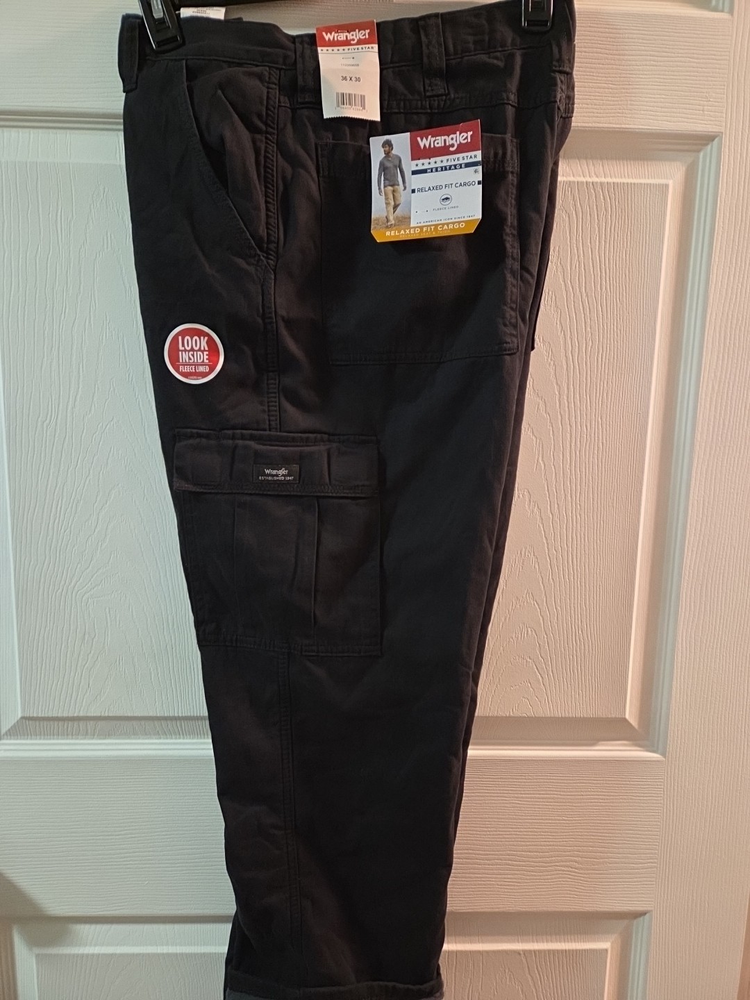 Wrangler Mens Fleece Lined Relaxed Fit Cargo Black Cotton Pants Size 36×30 NWT