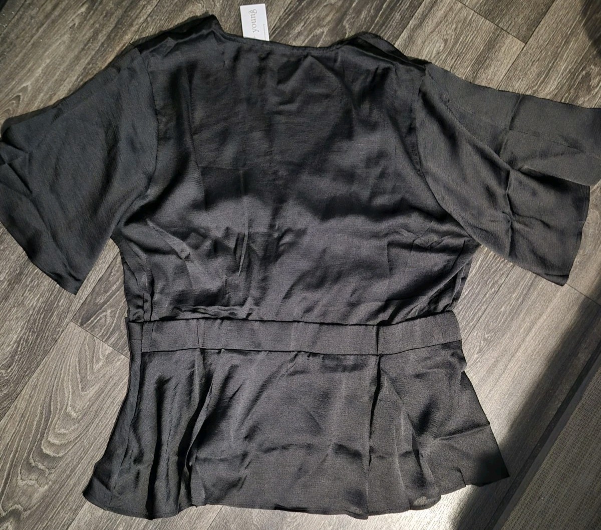 Bishop + Young Pebbled Satin Front Twist Karlie Shirt Grayish Black Sz 1X NWT