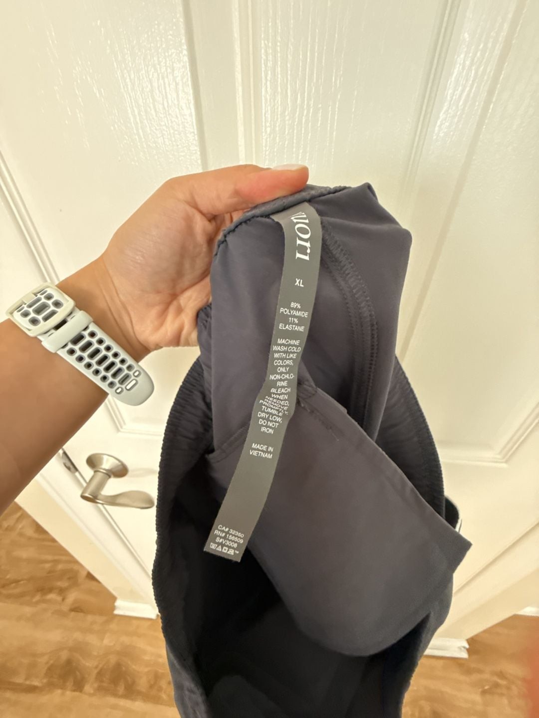 Vuori TaylorMade Performance Athletic Shorts Size XL
