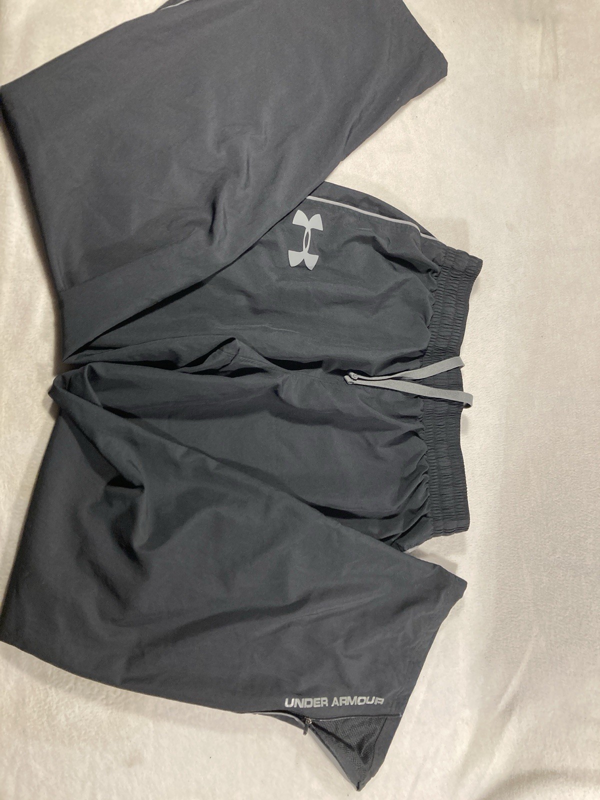 Under Armour UA Storm Men’s Gray Mesh Lined Training Shorts L Loose Fit